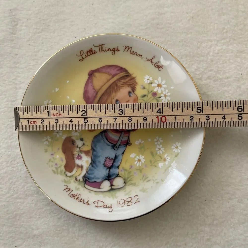 VINTAGE AVON 1982 Mother’s Day‎ Mini Collectible Plate